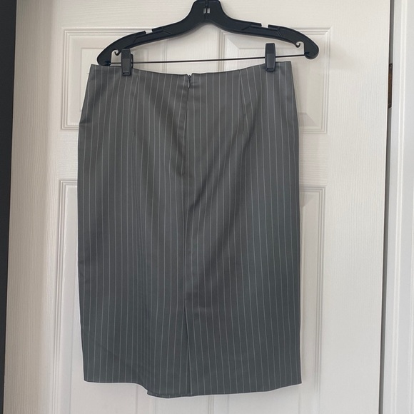 Giorgio Armani Skirt Made in Italy - Picture 2 of 8